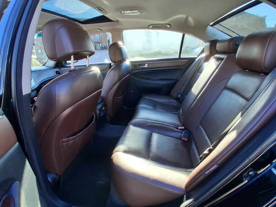2009 Hyundai Genesis - Image 8 of 11