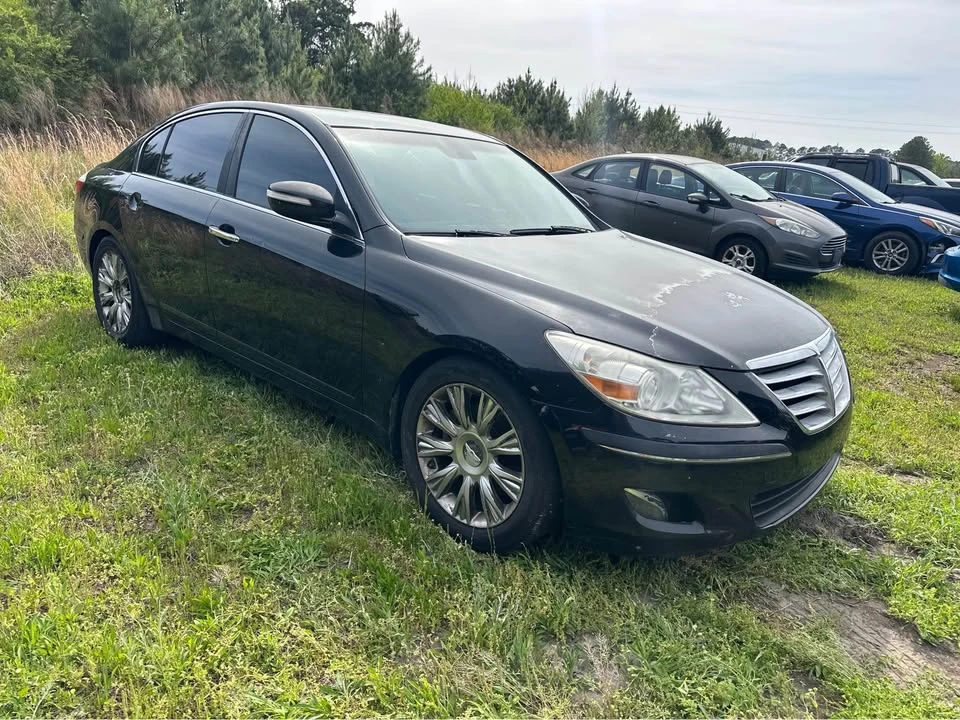2009 Hyundai Genesis - Image 8 of 20