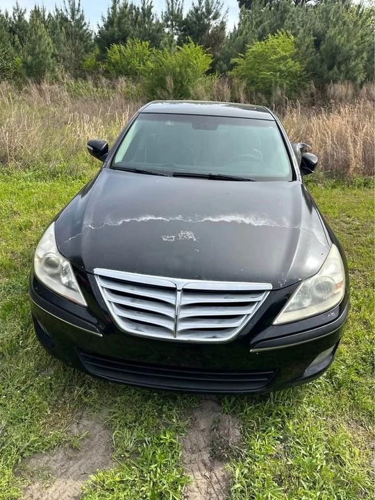 2009 Hyundai Genesis - Image 2 of 20