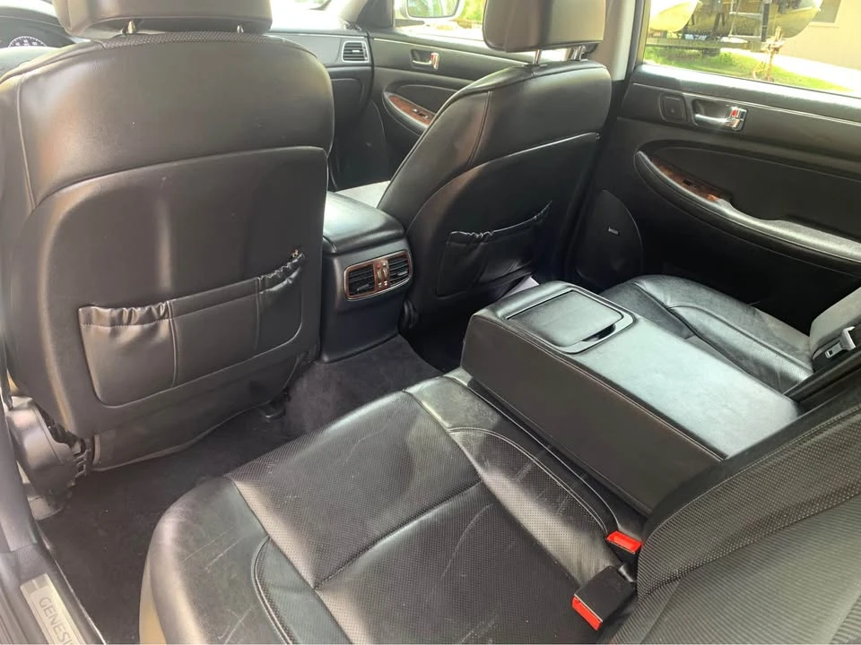2009 Hyundai Genesis - Image 7 of 14