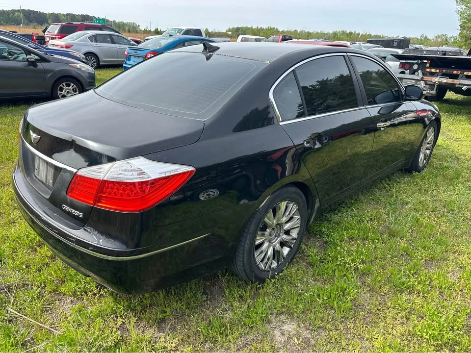 2009 Hyundai Genesis - Image 7 of 20