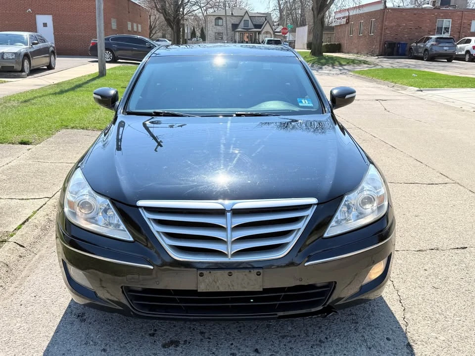 2009 Hyundai Genesis - Image 2 of 15