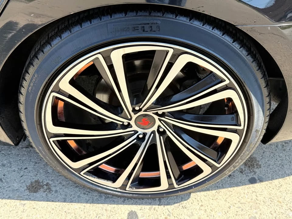 2009 Hyundai Genesis - Image 12 of 15