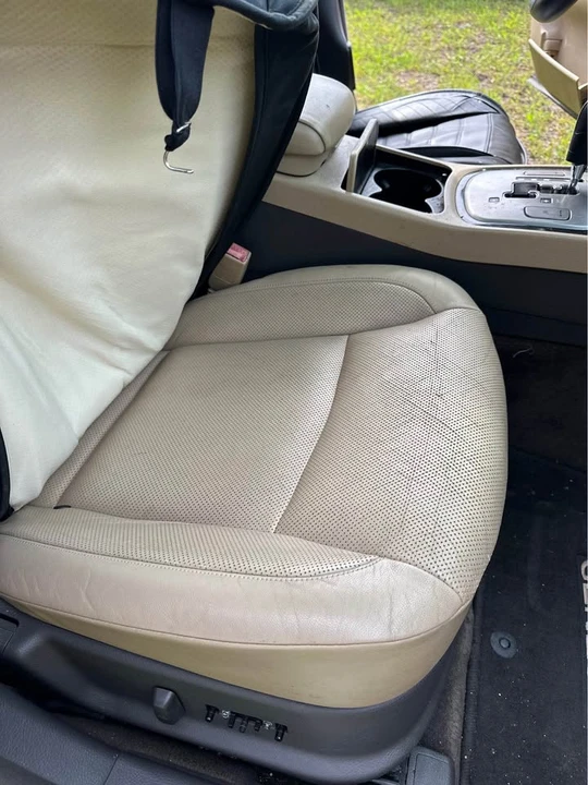 2009 Hyundai Genesis - Image 16 of 20
