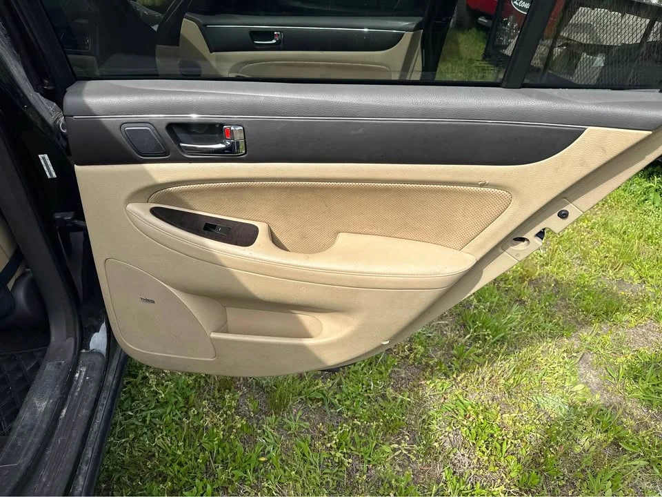 2009 Hyundai Genesis - Image 19 of 20