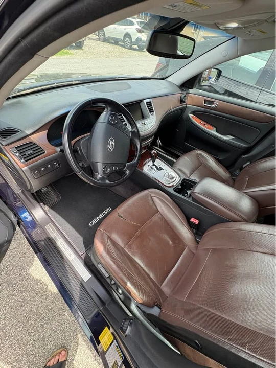 2009 Hyundai Genesis - Image 7 of 20