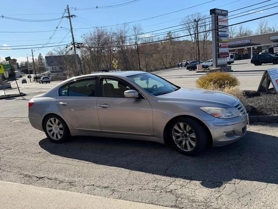 2009 Hyundai Genesis - Image 6 of 7