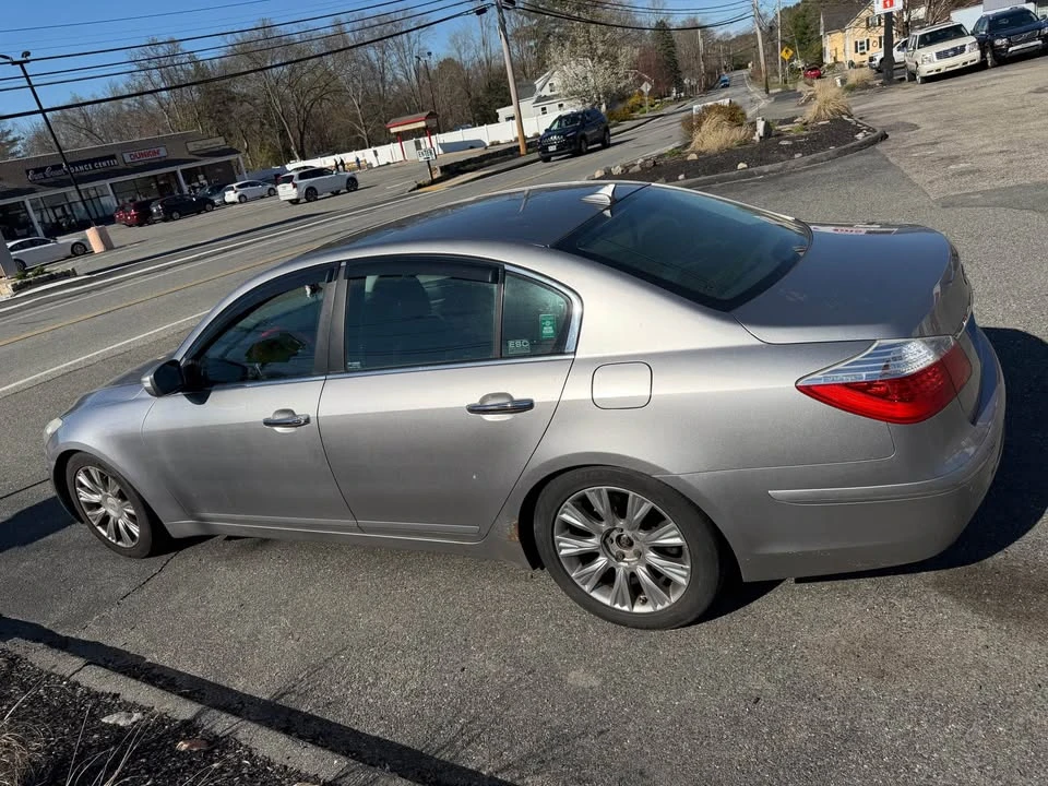 2009 Hyundai Genesis - Image 4 of 7