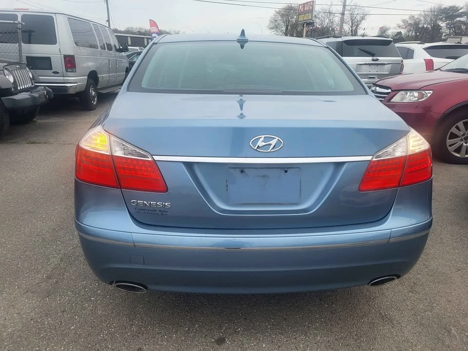 2009 Hyundai Genesis - Image 5 of 13