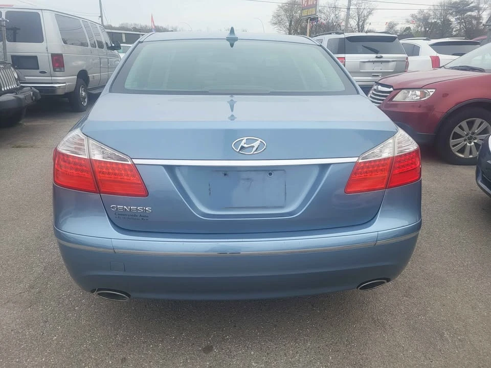 2009 Hyundai Genesis - Image 12 of 13