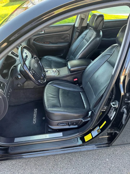 2009 Hyundai Genesis - Image 5 of 7