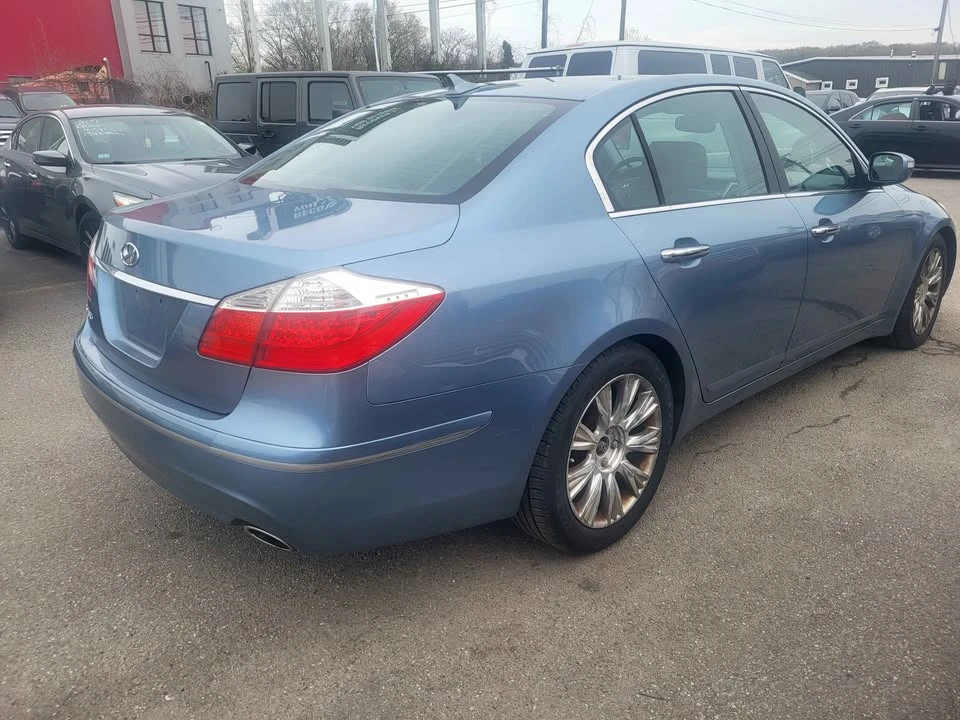 2009 Hyundai Genesis - Image 4 of 13