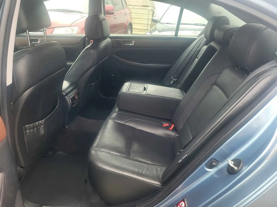 2009 Hyundai Genesis - Image 7 of 13