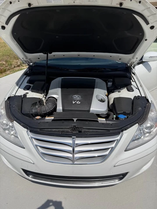2009 Hyundai Genesis - Image 11 of 11
