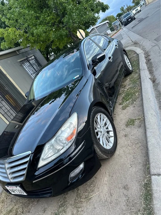 2009 Hyundai Genesis - Image 2 of 5