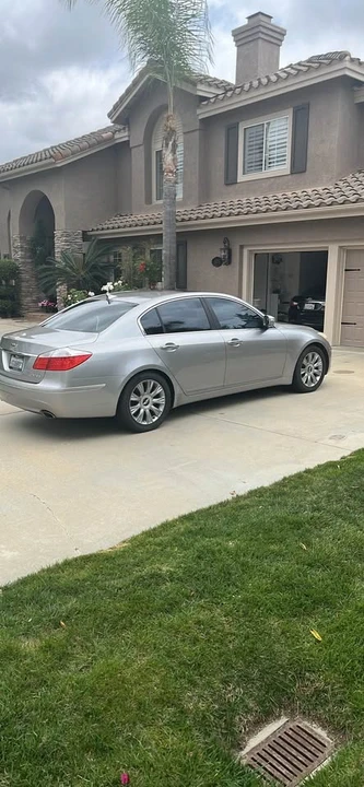2009 Hyundai Genesis - Image 13 of 15