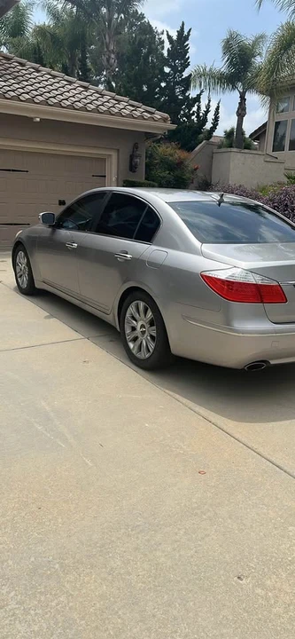 2009 Hyundai Genesis - Image 6 of 15