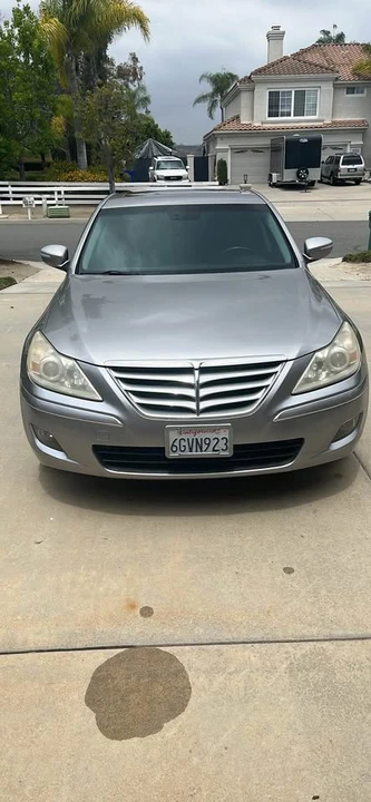 2009 Hyundai Genesis - Image 2 of 15