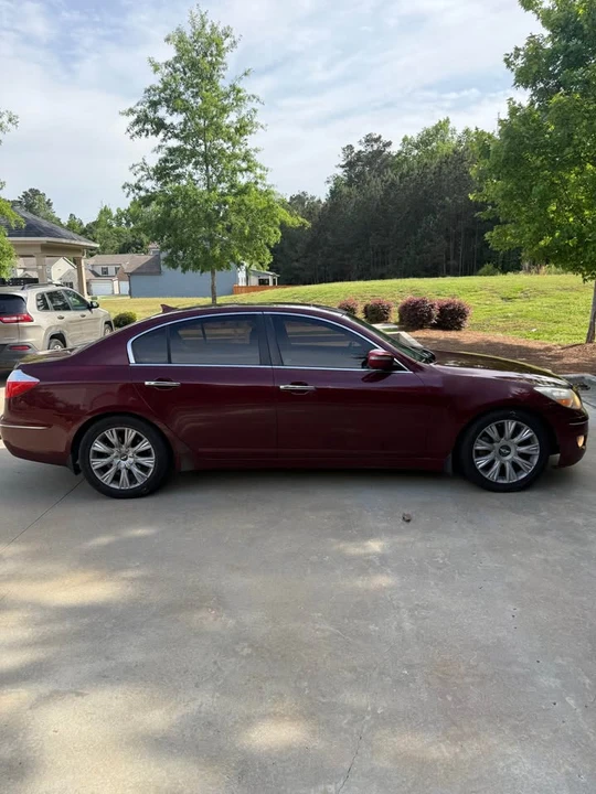 2009 Hyundai Genesis - Image 5 of 17