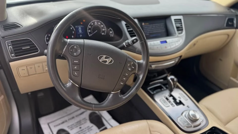 2009 Hyundai Genesis - Image 4 of 13