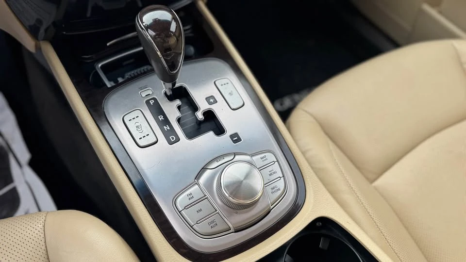 2009 Hyundai Genesis - Image 9 of 13