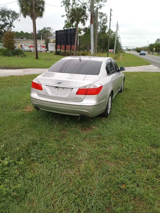 2009 Hyundai Genesis - Image 4 of 9