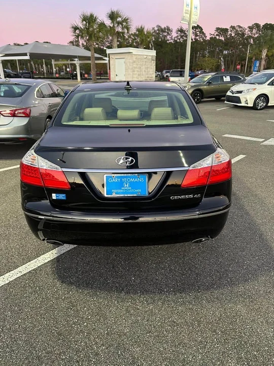 2009 Hyundai Genesis - Image 2 of 12