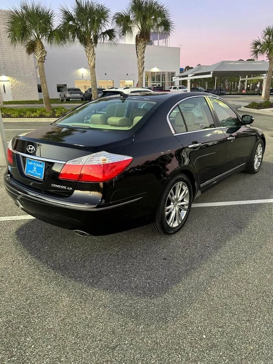 2009 Hyundai Genesis - Image 5 of 12