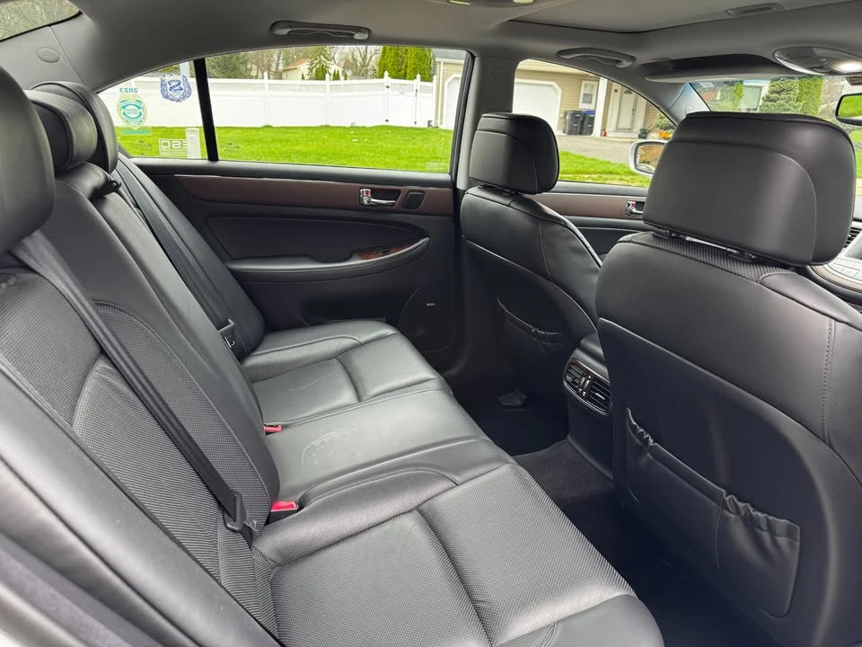 2009 Hyundai Genesis - Image 6 of 10