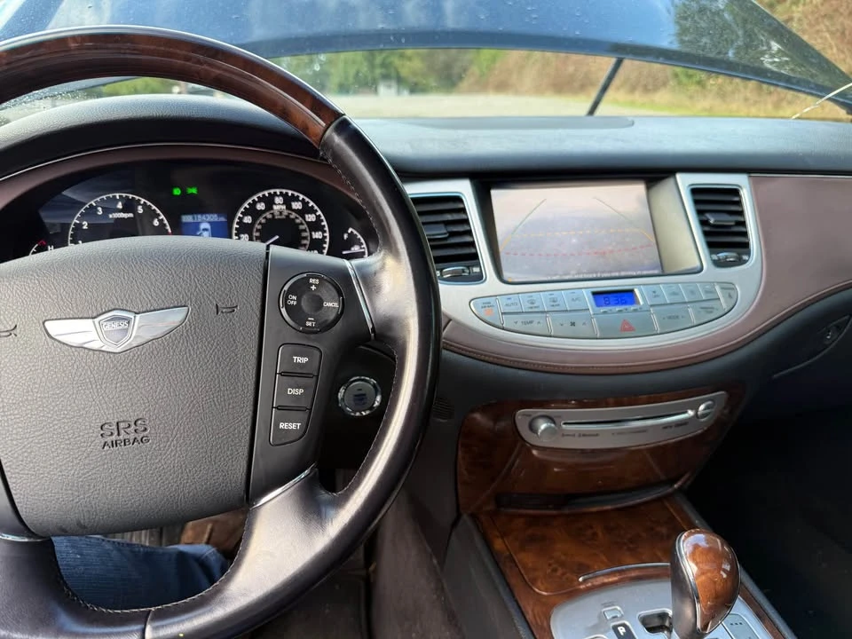 2009 Hyundai Genesis - Image 11 of 12