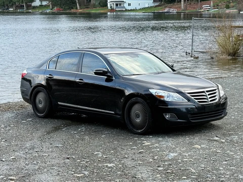 2009 Hyundai Genesis - Image 2 of 12