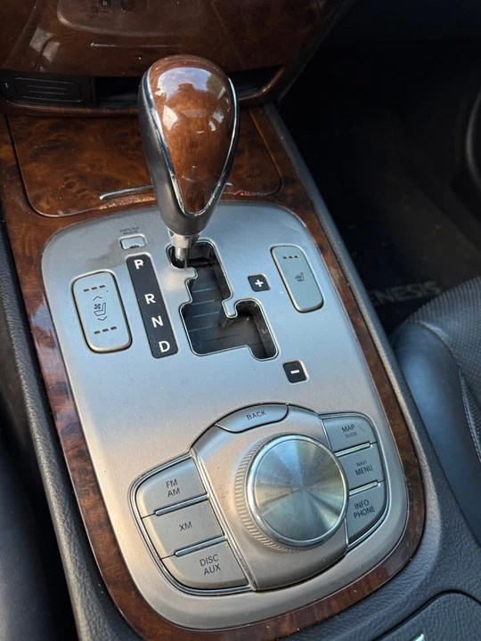 2009 Hyundai Genesis - Image 12 of 12