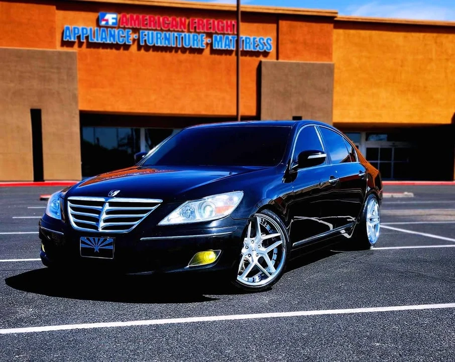 2009 Hyundai Genesis - Image 4 of 4