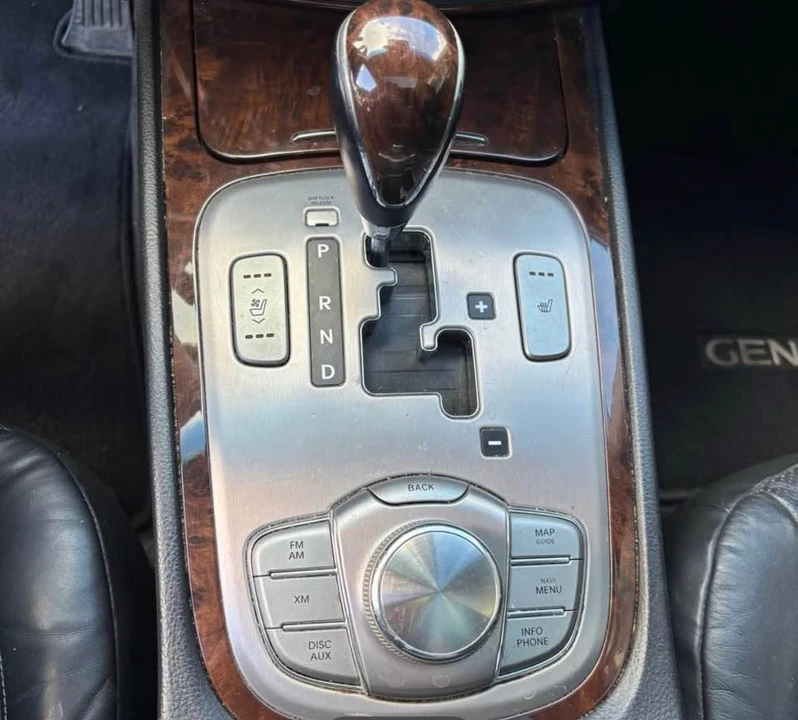2009 Hyundai Genesis - Image 3 of 14