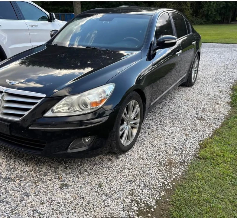 2009 Hyundai Genesis - Image 12 of 14