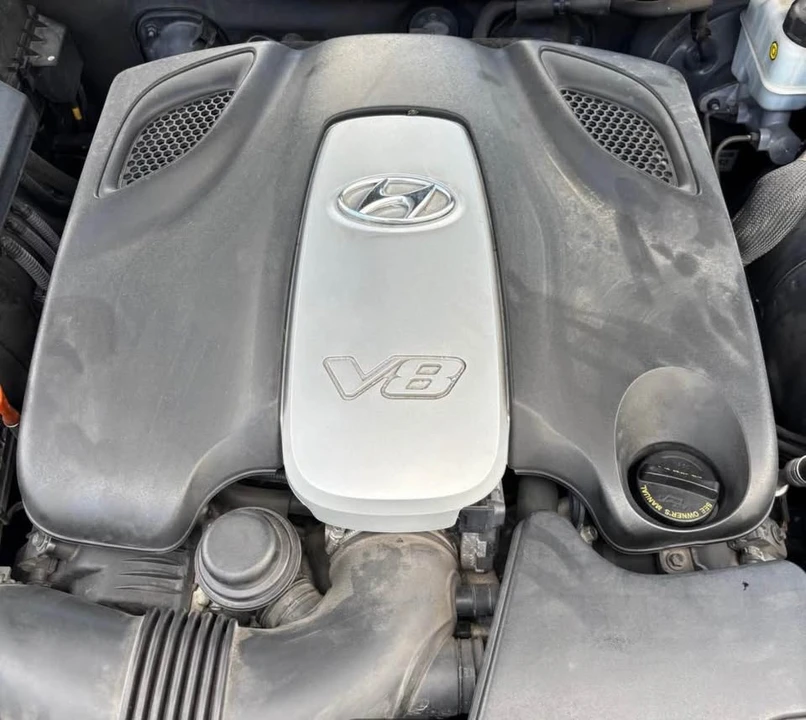 2009 Hyundai Genesis - Image 11 of 14