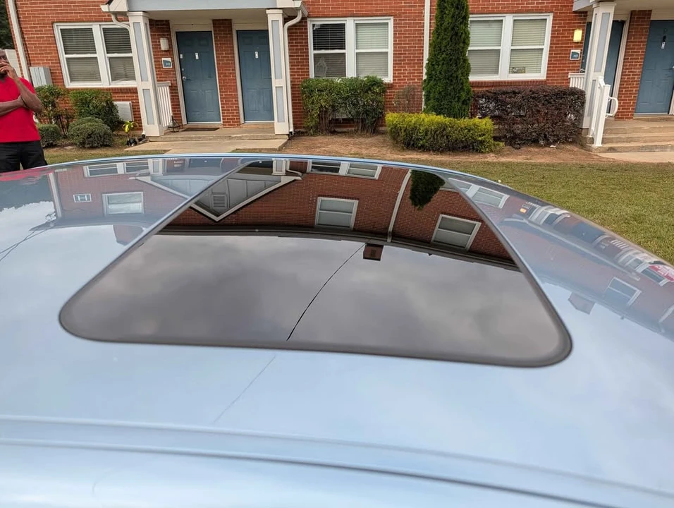 2009 Hyundai Genesis - Image 2 of 7