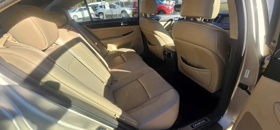 2009 Hyundai Genesis - Image 13 of 14