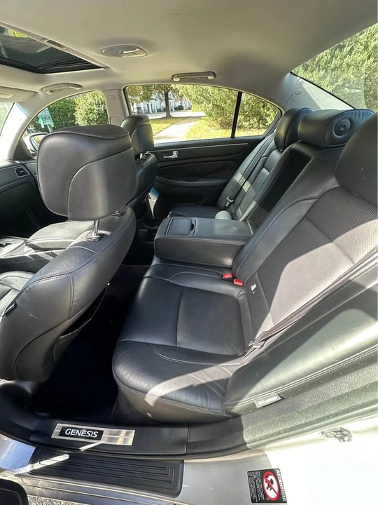 2009 Hyundai Genesis - Image 2 of 5