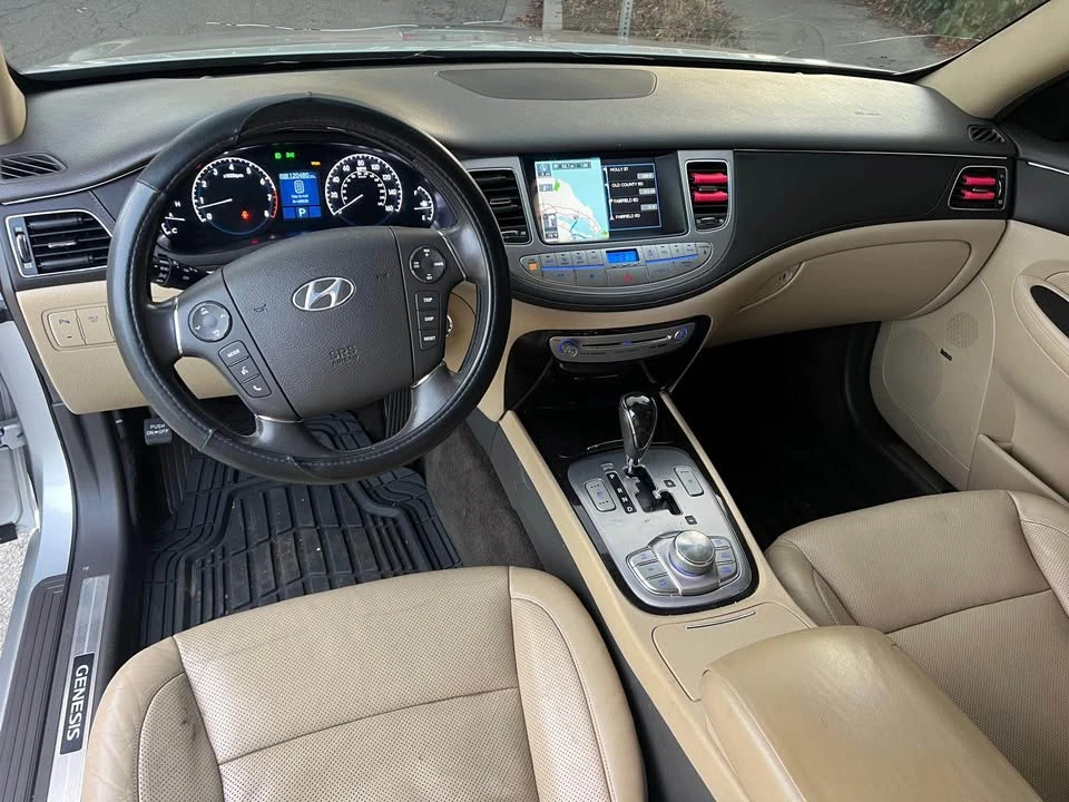 2009 Hyundai Genesis - Image 14 of 18
