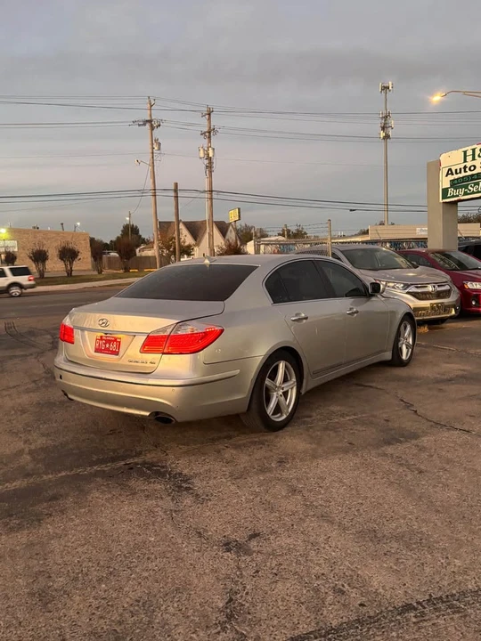 2009 Hyundai Genesis - Image 6 of 10