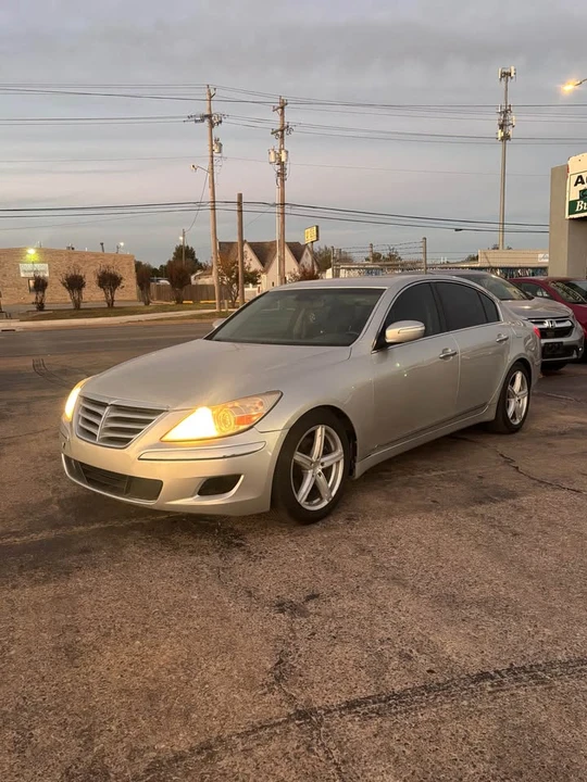 2009 Hyundai Genesis - Image 2 of 10