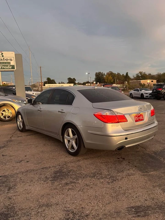 2009 Hyundai Genesis - Image 4 of 10