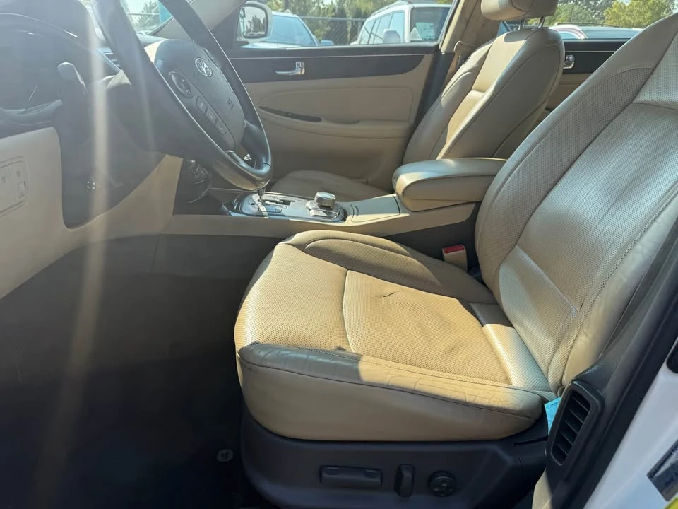 2009 Hyundai Genesis - Image 7 of 11