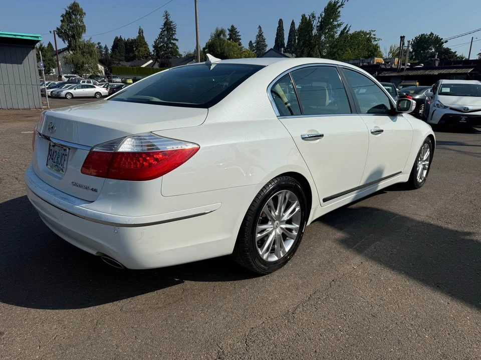 2009 Hyundai Genesis - Image 4 of 11