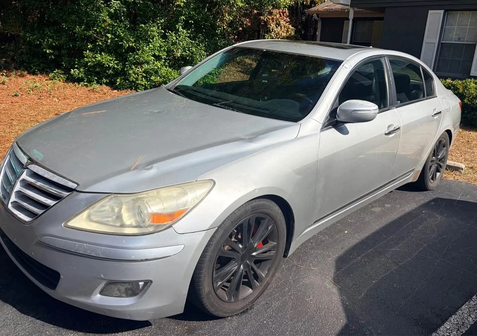 2009 Hyundai Genesis - Image 2 of 6