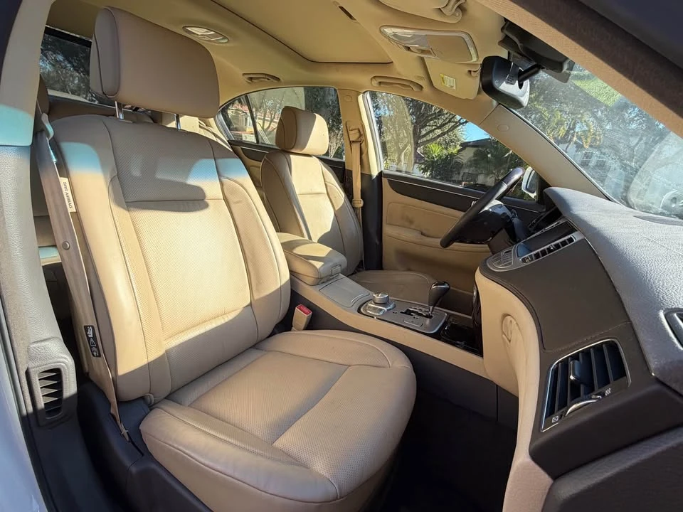 2009 Hyundai Genesis - Image 7 of 12
