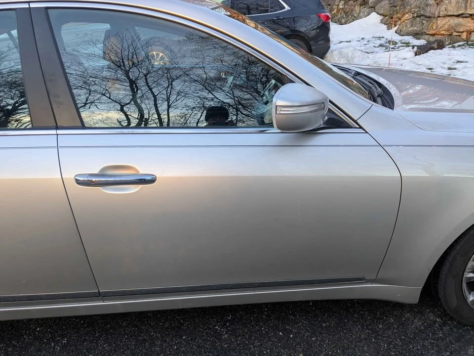 2009 Hyundai Genesis - Image 7 of 13
