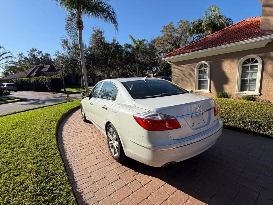 2009 Hyundai Genesis - Image 5 of 12