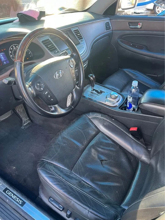2009 Hyundai Genesis - Image 6 of 6